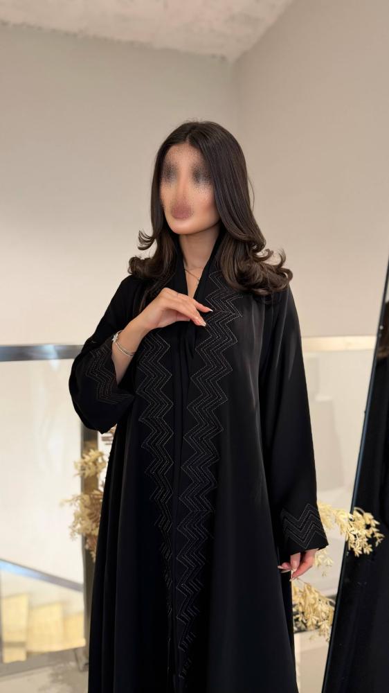 عبايه تطريز مع كرستال